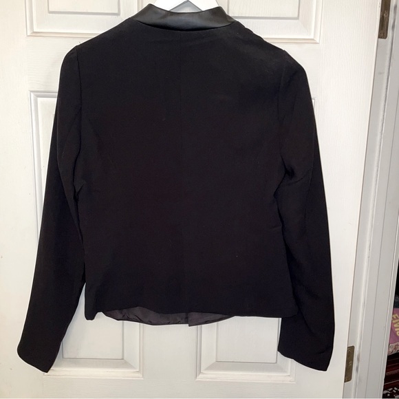 NWOT Dolce Cabo cropped Jacket w/ Faux leather collar & front panels - Picture 2 of 11